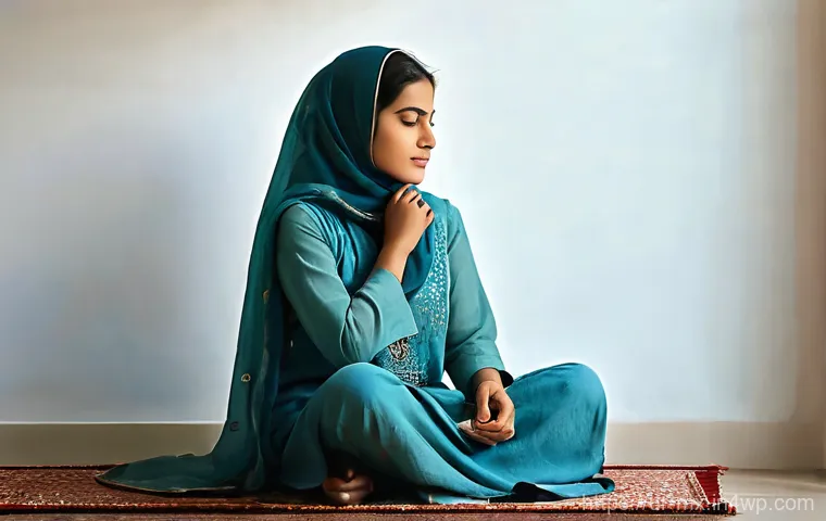비폭력 커뮤니케이션과 고통의 이해 - **Prompt for Inner Feelings and Self-Understanding:**
"A serene portrait of a young South Asian ...
